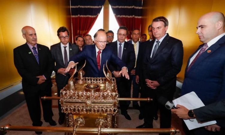 Jair Bolsonaro com Edir Macedo