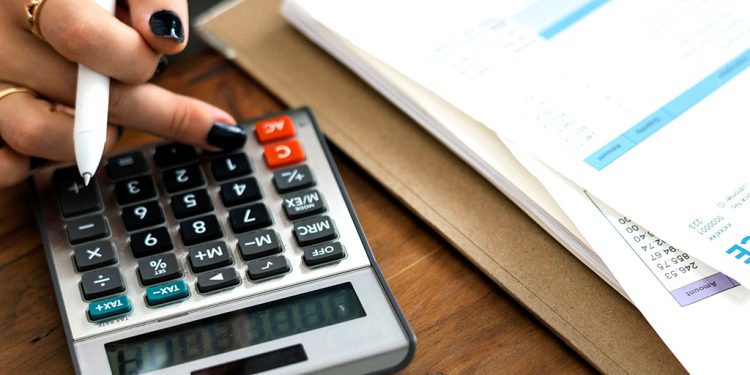 Dicas para administrar finanças pessoais