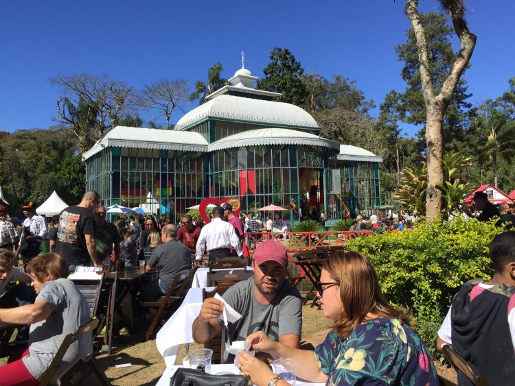 O Palácio de Cristal em Petrópolis, na Região Serrana do RJ