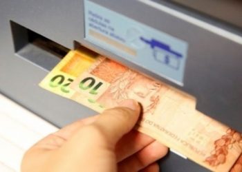 Saque em Caixa Eletrônico