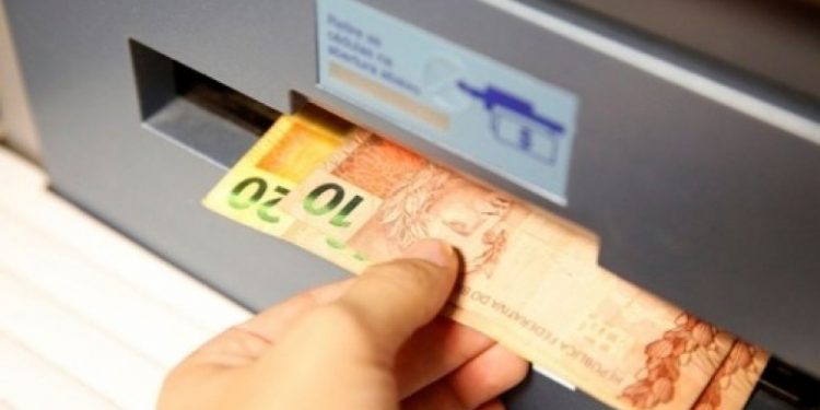 Saque em Caixa Eletrônico