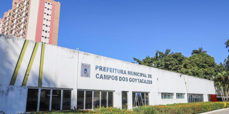 #Prefeitura de Campos-RJ: folha de pagamento com 40 mil pessoas