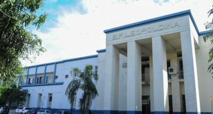 Licitação da Educação em Campos é suspensa após impugnação e denúncia ao TCE-RJ; modelo levanta suspeitas sobre terceirização massiva