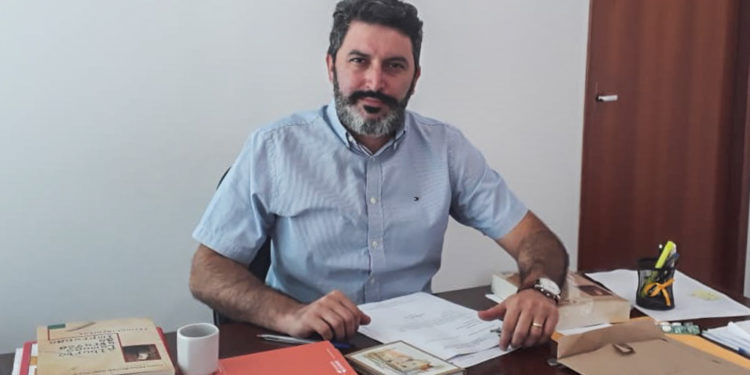 Secretário de Educação de Campos-RJ, Brand Arenari