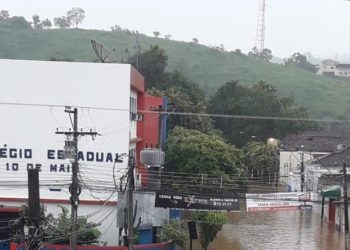Cidades inundadas na região Sudeste