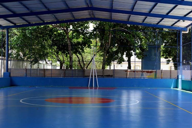 Quadra de Escola em Macaé