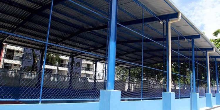 Quadra de Escola em Macaé-RJ