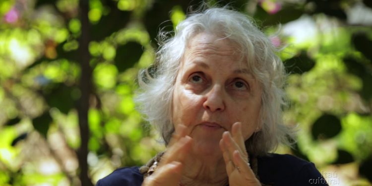 Escritora Vilma Arêas