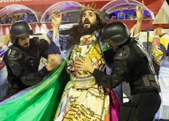 Representação de Jesus no desfile da Mangueira