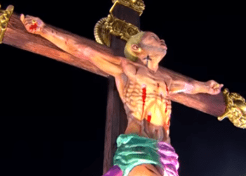 Imagem de Cristo carro alegórico da Mangueira