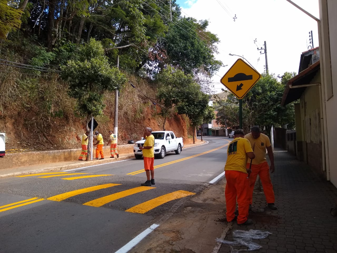 Sinalização de estradas - DER-RJ