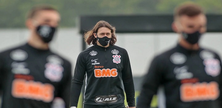 Clubes e dirigentes tratam jogadores como cobaias