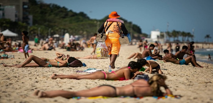 Neste fim de semana, os cariocas aproveitaram os dias de sol para curtir as praias da Zona Sul