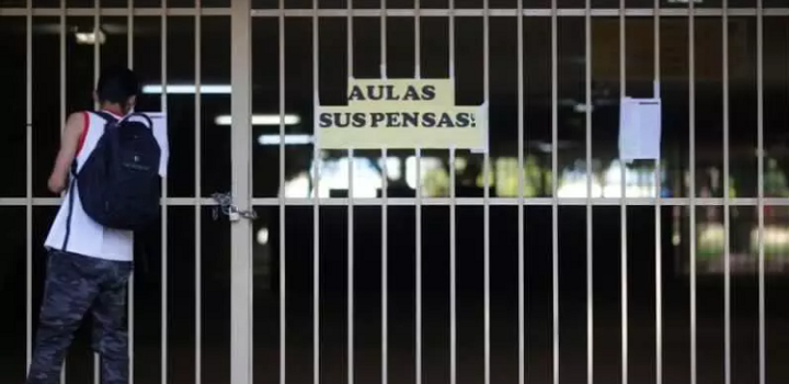 Volta às aulas proibidas no RJ