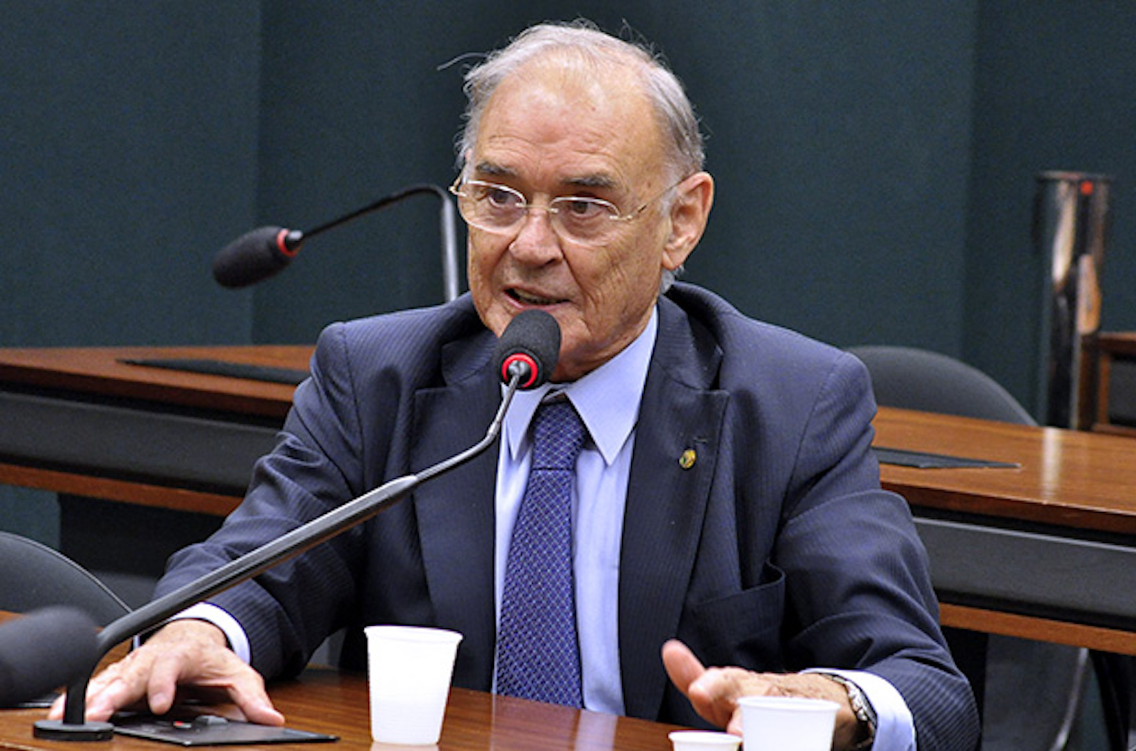 Senador Arolde de Oliveira