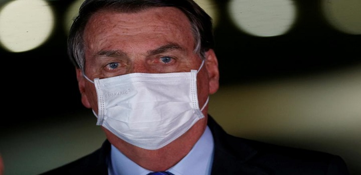 Bolsonaro pede reabertura definitiva do comércio