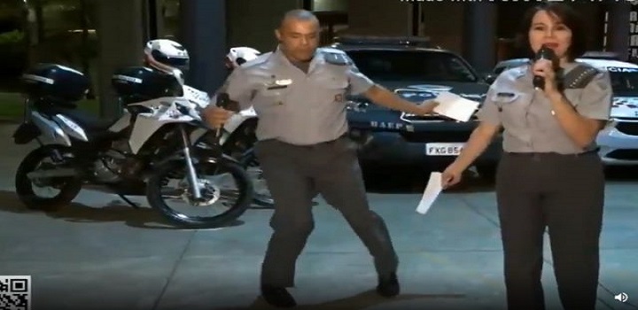 Capitão Duarte dança e viraliza