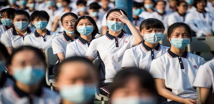 Cerca de 1,4 milhão de alunos retomaram às aulas em Wuhan