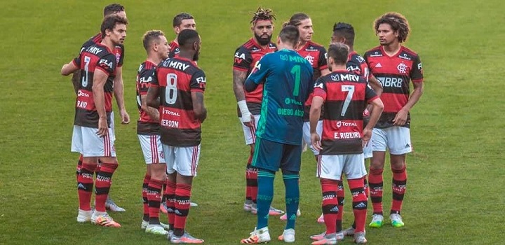 Atletas do Flamengo testam positivo para COVID