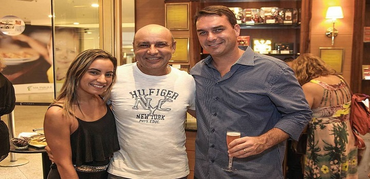 MP-RJ denuncia Flávio Bolsonaro
