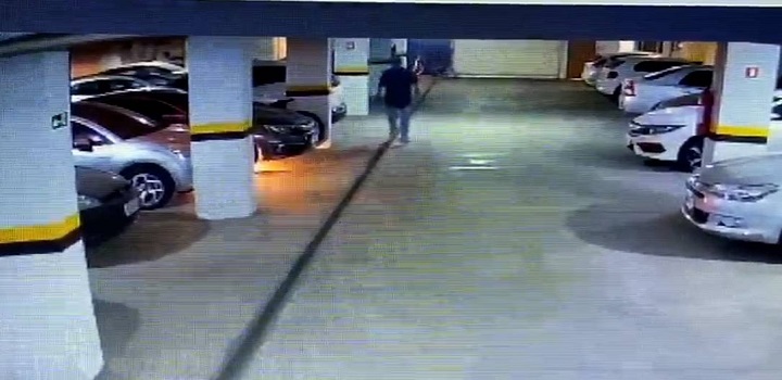 Advogado incendeia carro de ex noiva