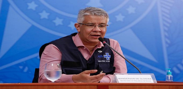 Oliveira afirmou que diáloga com os estados de São Paulo, Rio Grande do Sul e Pernambuco para a retomada das aulas de forma segura