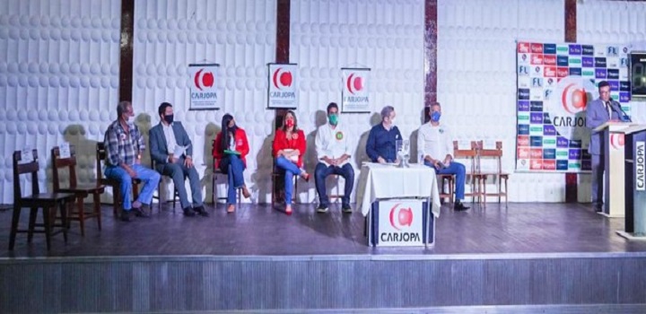 Candidatos a prefeito de Campos debatem na Carjopa