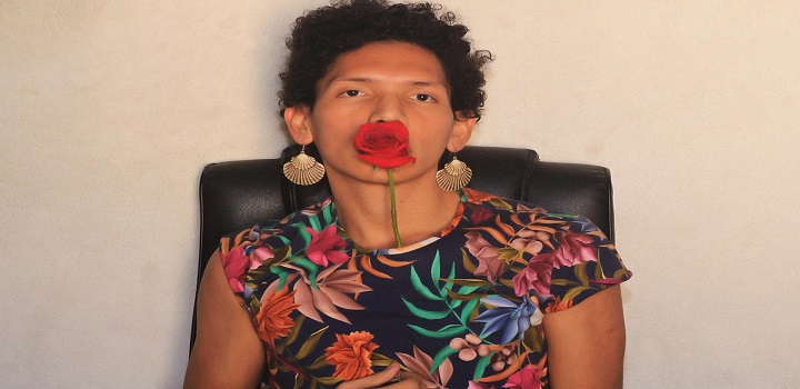 Andrew Oliveira é escritor, tem 26 anos, e é natural de Macapá (AP)