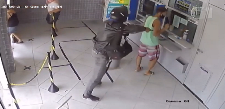 tentativa de assalta a casa loterica em campos