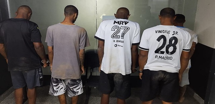 Homens presos após tiroteio em Campos