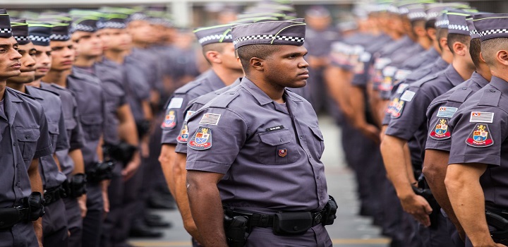 Policiais negros
