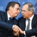 Vitrine eleitoral da campanha de Bolsonaro, o Auxílio Brasil - substituto do Bolsa Família - pagará, no mínimo, R$ 400 para os beneficiários. Cabe agora ao ministro Paulo Guedes achar a fonte do dinheiro para custear o programa - EVARISTO SA/AFP
