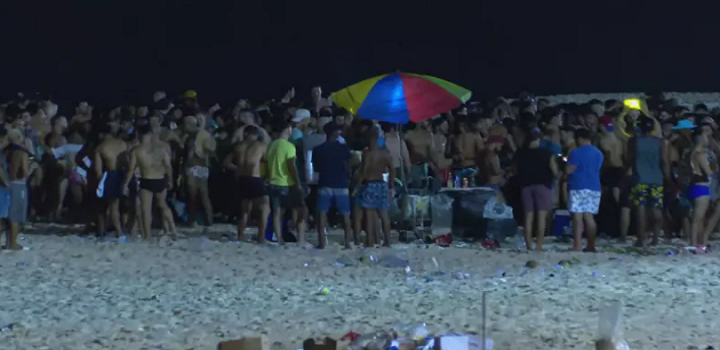 RJ registra festas irregulares e pessoas aglomeradas nas praias do RJ