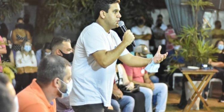 Ex-prefeito de Campos Rafael Diniz