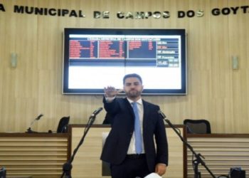 WLADIMIR GAROTINHO E FREDERICO PAES TOMAM POSSE EM CAMPOS