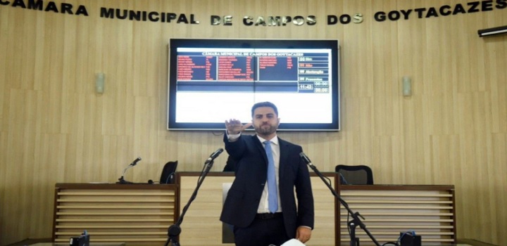 WLADIMIR GAROTINHO E FREDERICO PAES TOMAM POSSE EM CAMPOS