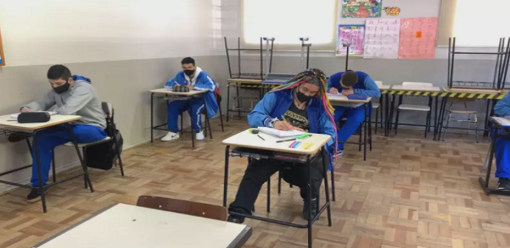 Aulas presenciais RJ volta as aulas professores em greve