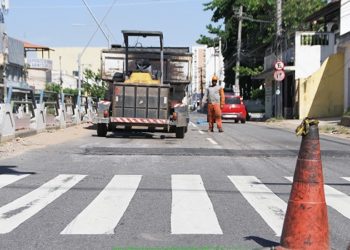 Operação Tapa Buracos nesta terça-feira na 28 de Março, no Parque Santo Amaro