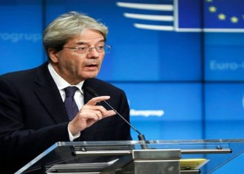 O ex-primeiro-ministro da Itália e atual comissário de Economia da União Europeia, Paolo Gentiloni, criticou neste sábado (2) o que chamou de "imagens vergonhosas do Brasil" em meio à pandemia de coronavírus