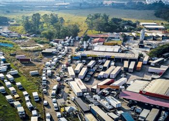 movimento para uma greve dos caminhoneiros na próxima semana ganhou adesão da Confederação Nacional dos Trabalhadores em Transporte e Logística