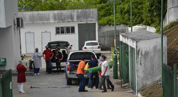 Falta de oxigênio hospitalar em Manaus-AM