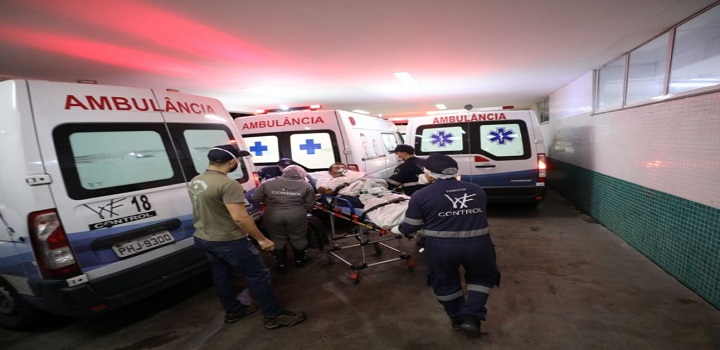 troca de corpos de vítimas de covid em manaus