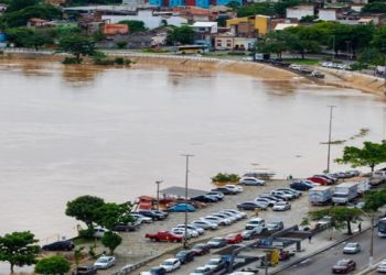 Rio Paraíba do Sul na área central de Campos