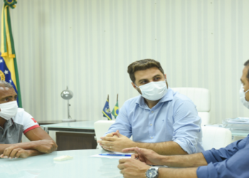 Prefeito Wladimir Garotinho recebe visita do senador Romário No encontro, foram apresentadas as necessidades de recursos para reforma e ampliação de hospitais