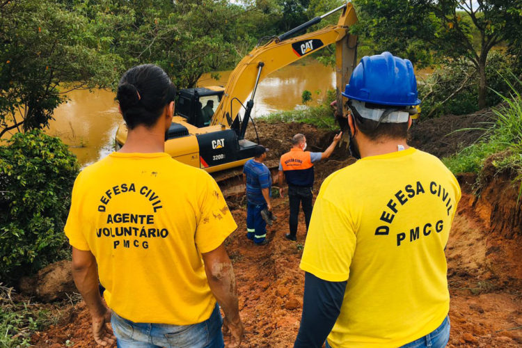 Equipe da Defesa Civil de Campos-RJ