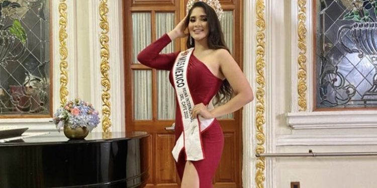 Modelo Laura Mojica Romero