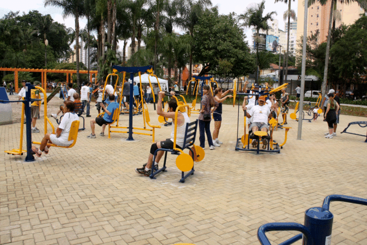 aLERJ APROVA ESTAGIIO EM ACADEMIAS DE PRAÇAS PUBLICAS