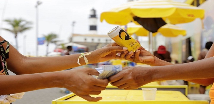 Auxilio para ambulantes no carnaval