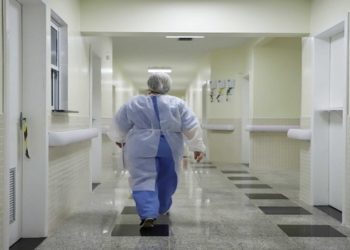Mulher com covid estuprada em hospital