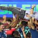 Flamengo perde para o São Paulo, mas conta com ajuda do Corinthians e celebra o título brasileiro